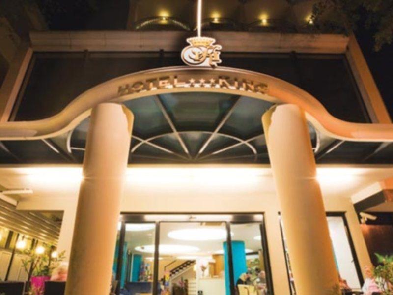 King Hotel Cattolica Bagian luar foto